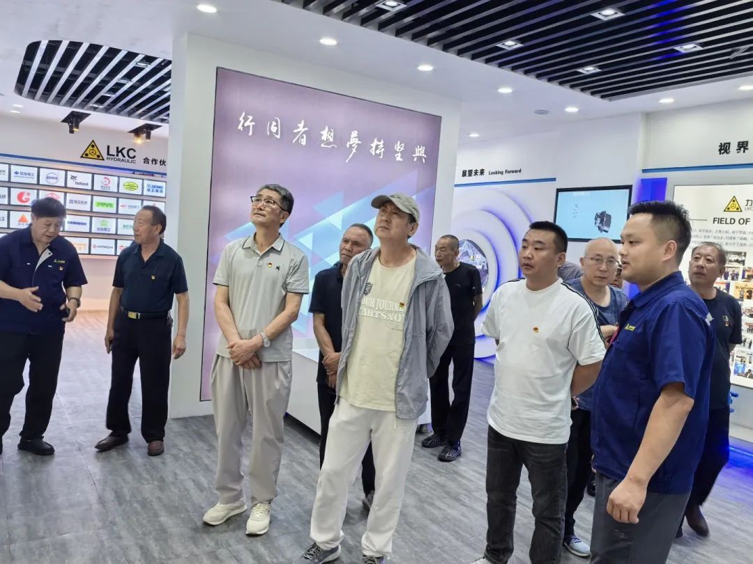 举办庆祝中国共产党成立104周年主题党日活动3.jpg